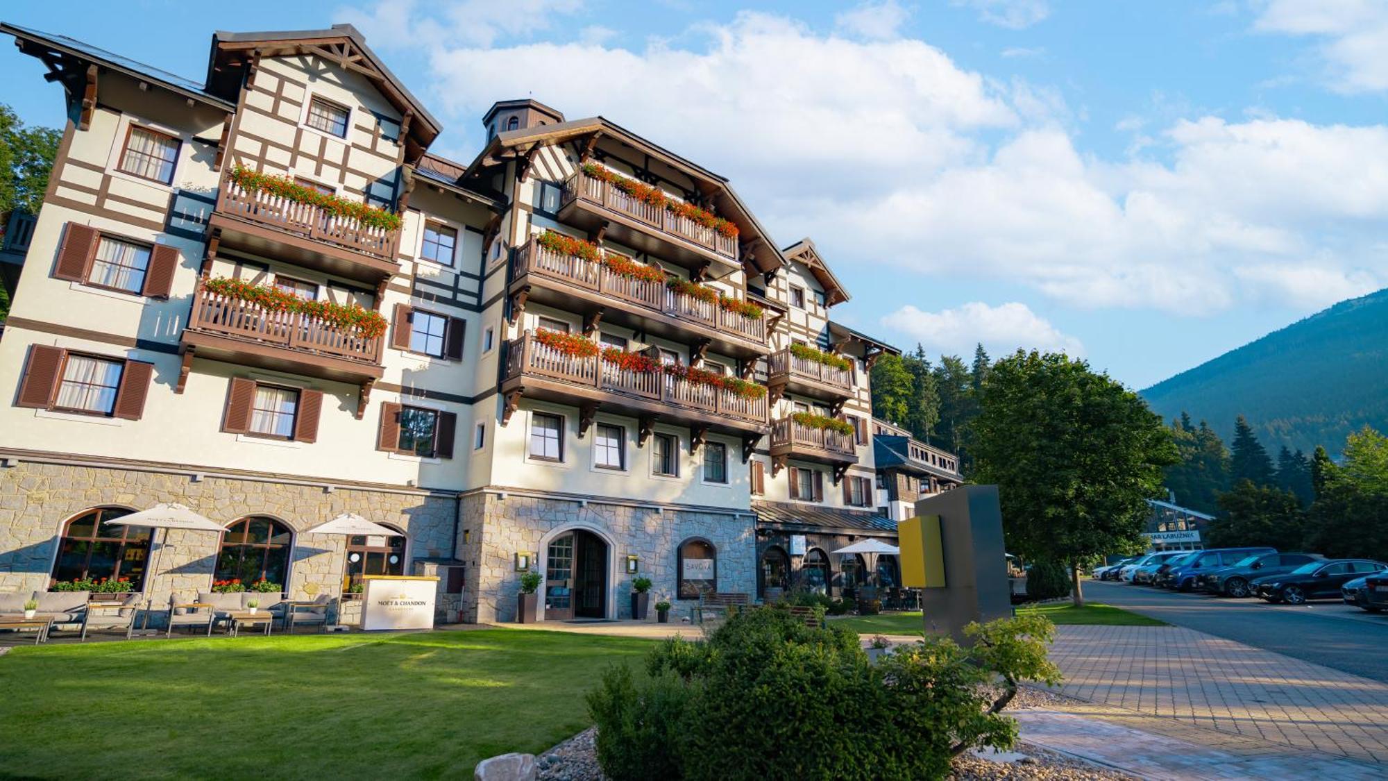 Savoy Hotel Spindleruv Mlyn Bagian luar foto